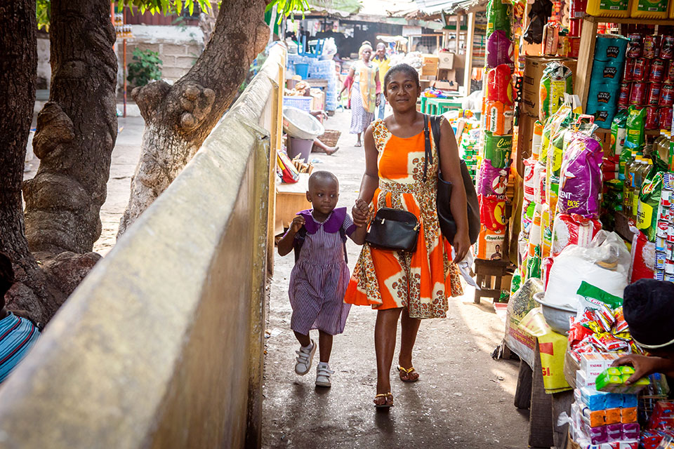 Before starting their working day, vendors can drop their children off at the Makola Market Childcare Centre. Photo: UN Women/Ruth McDowall