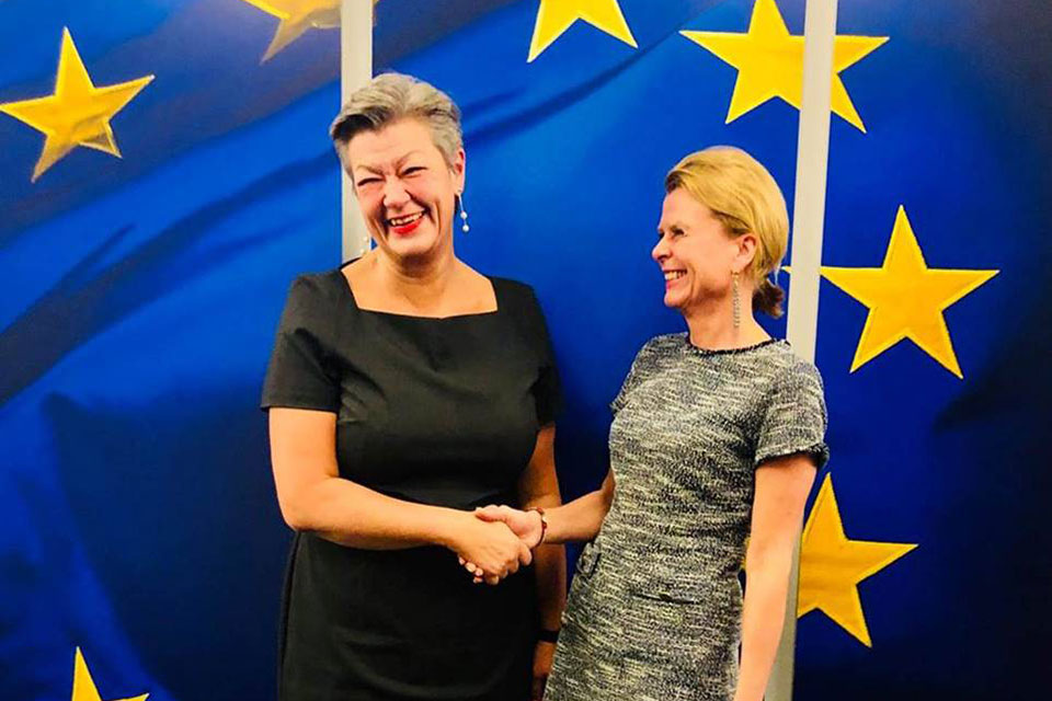 Deputy Executive Director Regnér with European Commissioner for Home Affairs, Ylva Johansson. Photo: UN Women