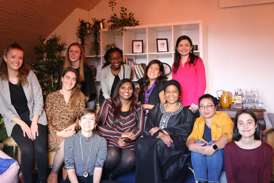 Executive Director of UN Women, Phumzile Mlambo-Ngcuka exchanged experiences with young women leaders at World YWCA. Photo: World YWCA.