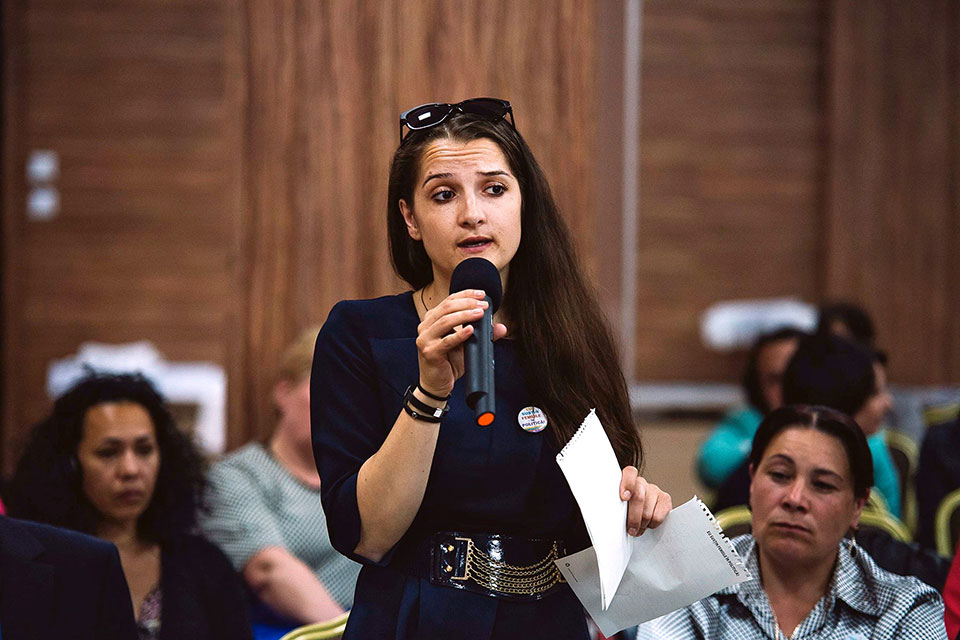 Laura Bosnea, 28, was elected to the local council in Râșcani City in 2015, as one of the first Roma women councillors in Moldova. Before running, she attended several campaign and leadership trainings provided by UN Women, funded by the Government of Sweden. Photo: UN Programme “Women in Politics”