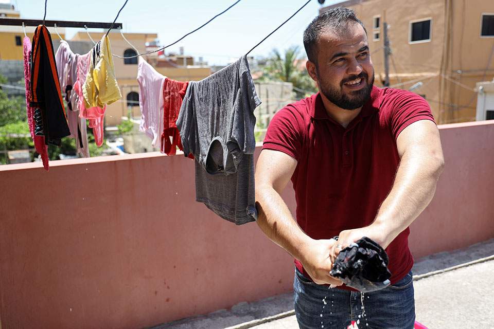 Mahmoud became a strong believer in the importance of changing attitudes towards gender norms in his own community. Photo: Ramzi Haidar/Dar Al Mussawir for UN Women 