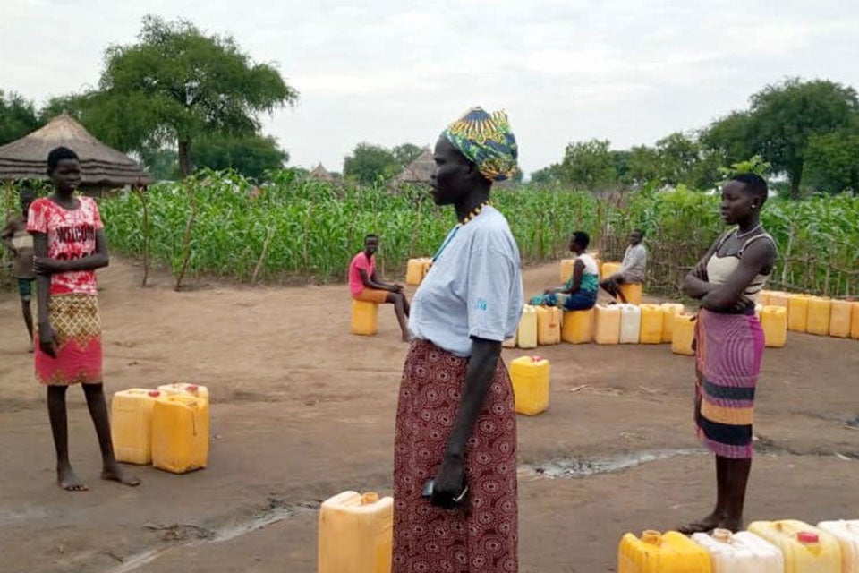 Martha Achok raises awareness on how to prevent the spread of COVID-19 in Uganda. Photo: UN Women /Aidah Nanyonjo