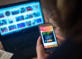 In response to the COVID-19 pandemic, Serbian civil society organization SOS Network of Vojvodina developed a mobile application through which women can report violence and seek help—and which is disguised to prevent detection by abusers. Photo: UN Women/Eduard Pagria