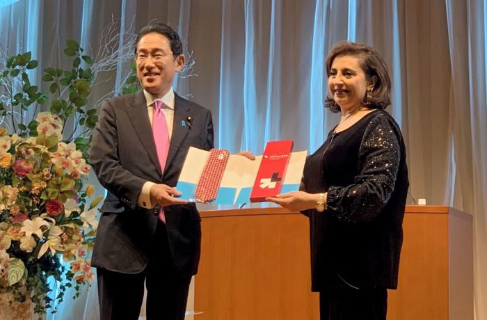 At the opening of the World Assembly for Women in Tokyo, Japan, UN Women Executive Director Sima Bahous recognizes Japan’s Prime Minister Kishida as a HeForShe Champion. Photo: UN Women