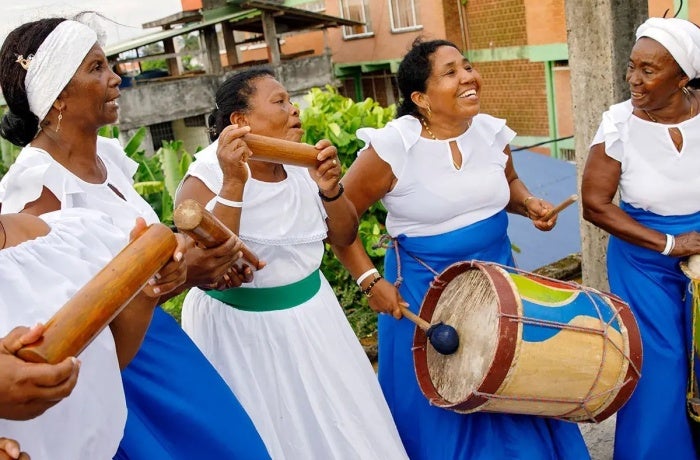 Colombian peacebuilding female musicians