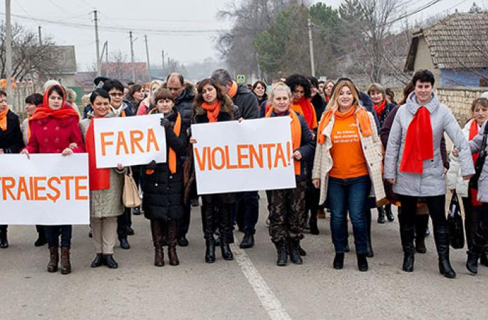 In Moldova, “Campioană pozitivă”—meaning “Positive Champion”—help and inspire other women survivors of domestic violence to seek help. Photo: UN Women Moldova/Dorin Goian